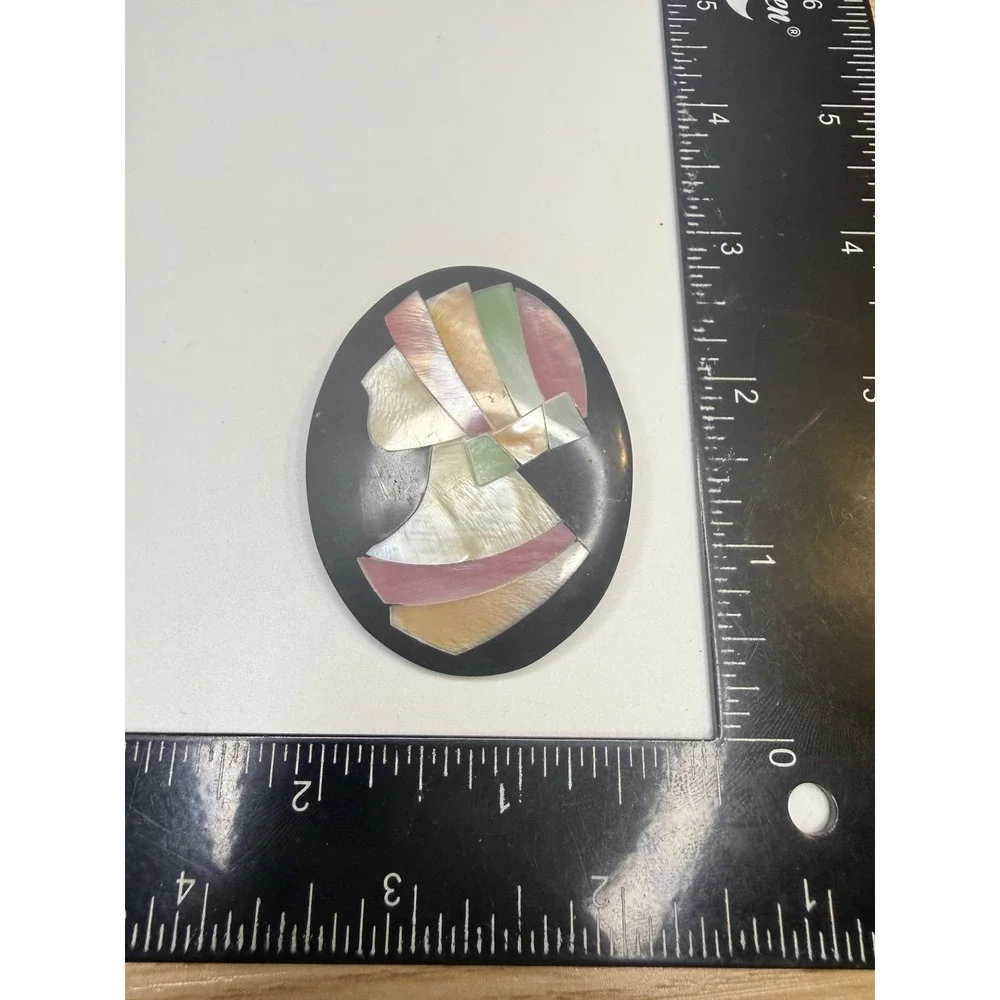 Art Deco Mother of Pearl Mosaic Cameo Brooch Black Oval Shell Inlay Pin‎